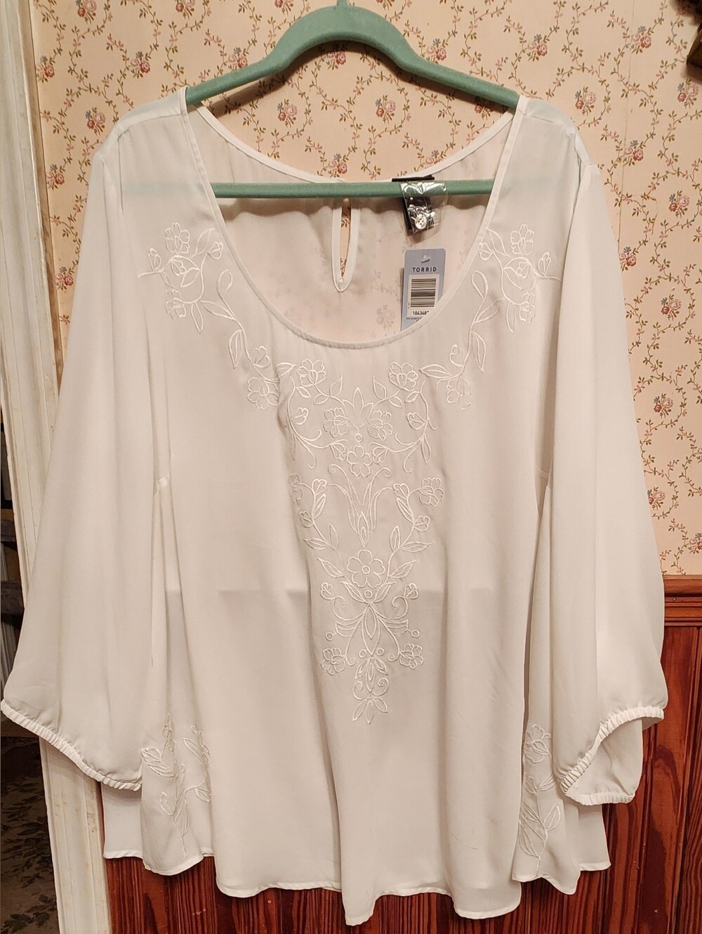 Torrid Size 3 White IVY LS Georgette Embroidered Hi-Low Tunic - Picture 6 of 11